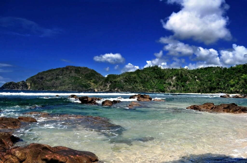 Destinasi Wisata Alam Tersembunyi di Indonesia yang Wajib Kamu Kunjungi
